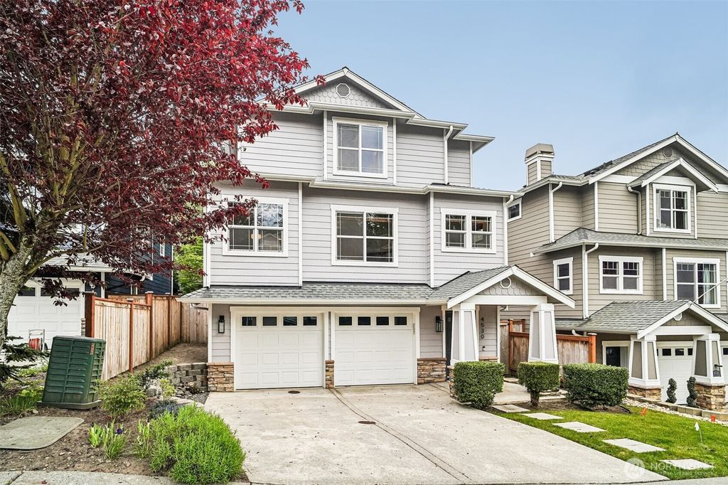 Photo of 4530 5th Drive SE, Everett, WA 98203 (MLS # 2519879)