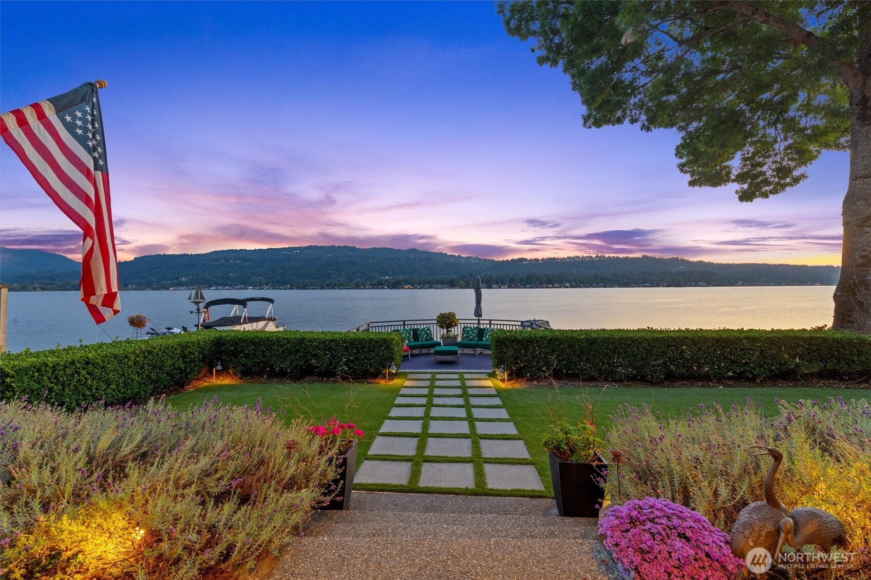 3829 E Lake Sammamish Shore Lane SE