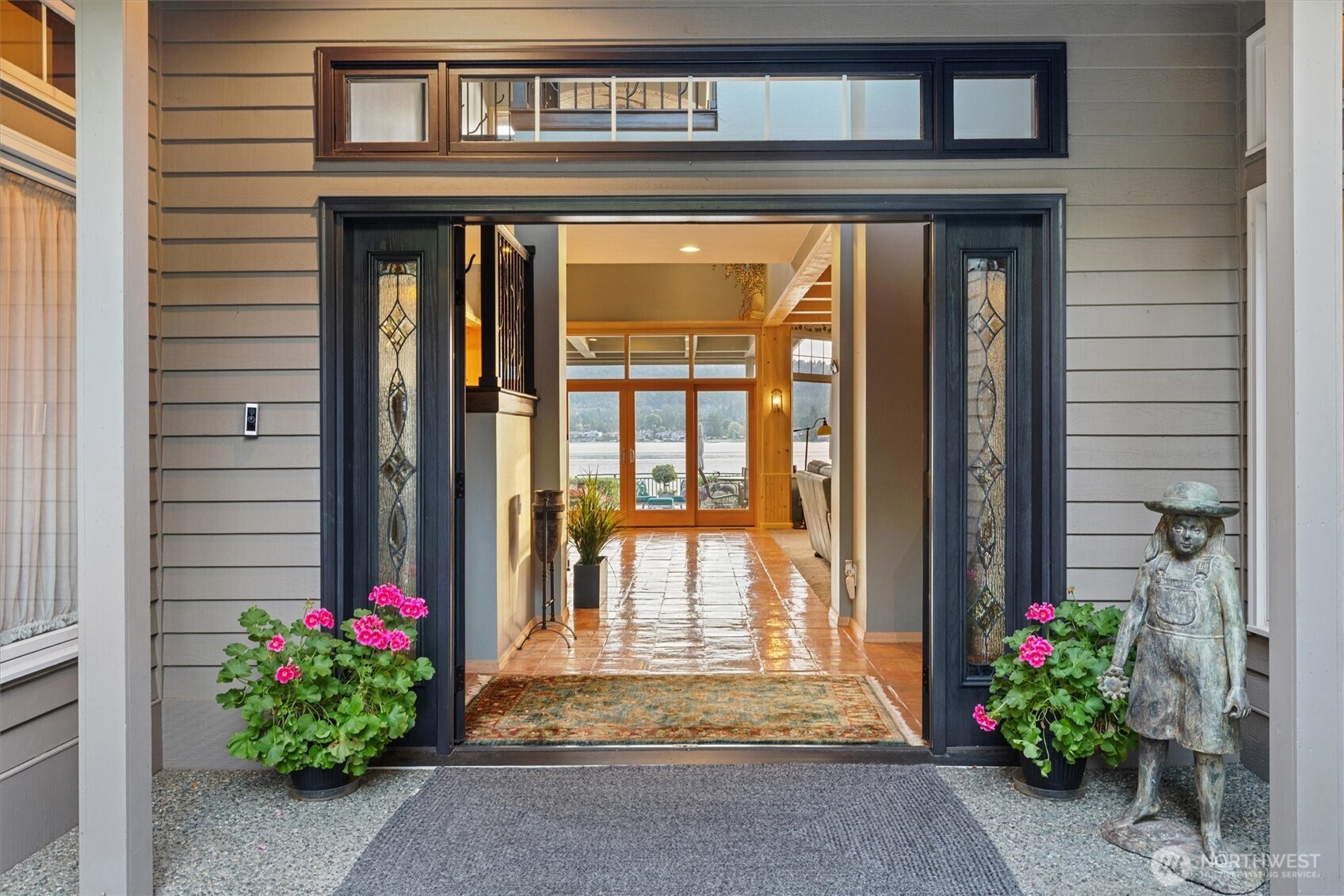 3829 E Lake Sammamish Shore Lane SE