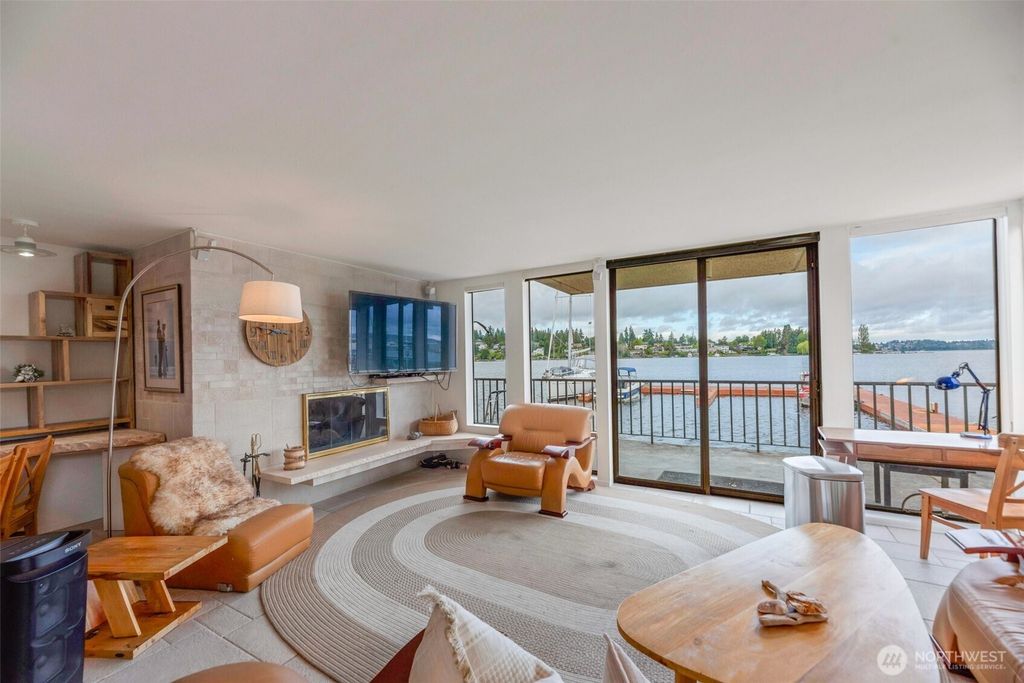 Photo of 4561 Lake Washington Boulevard NE #104, Kirkland, WA 98033 (MLS # 2532368)