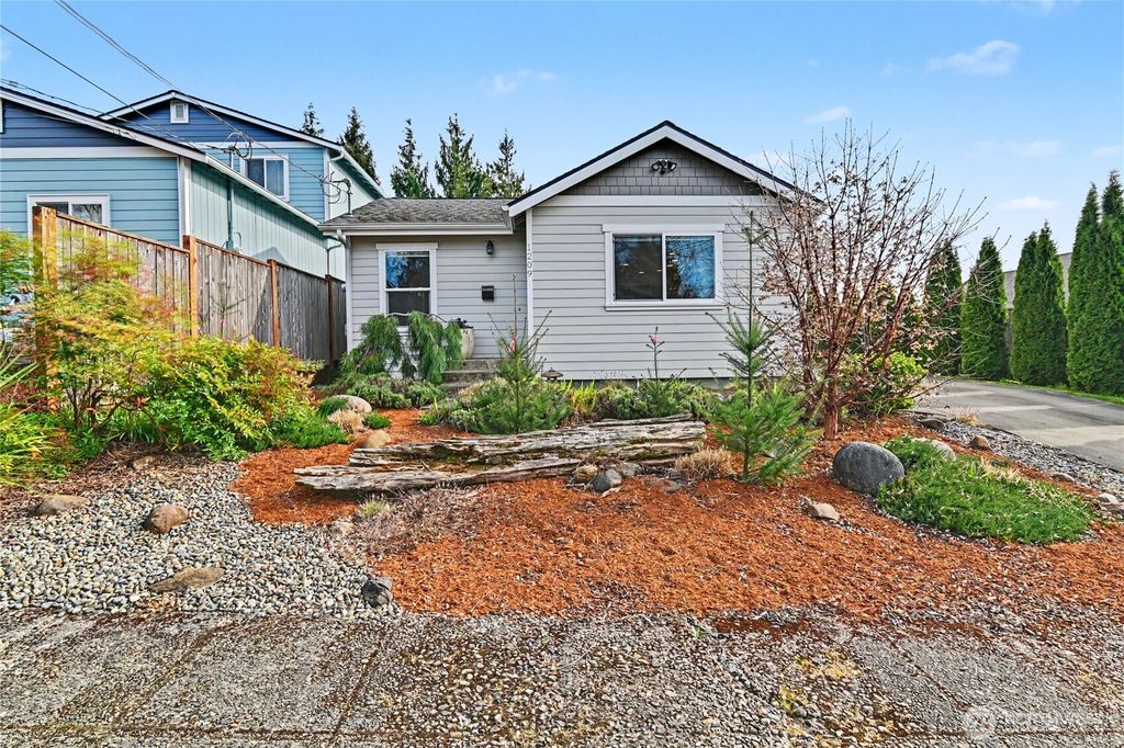 Photo of 1209 9th Avenue SE, Olympia, WA 98501 (MLS # 2486204)