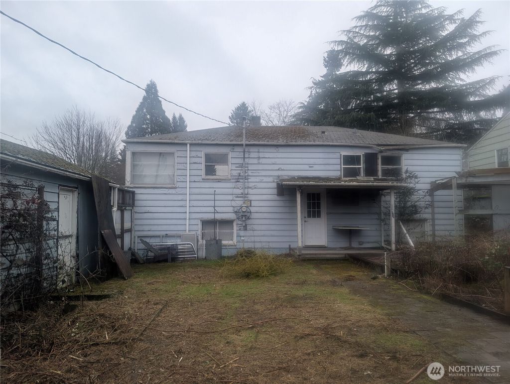 Photo of 17211 3rd Avenue NE, Shoreline, WA 98155 (MLS # 2479093)