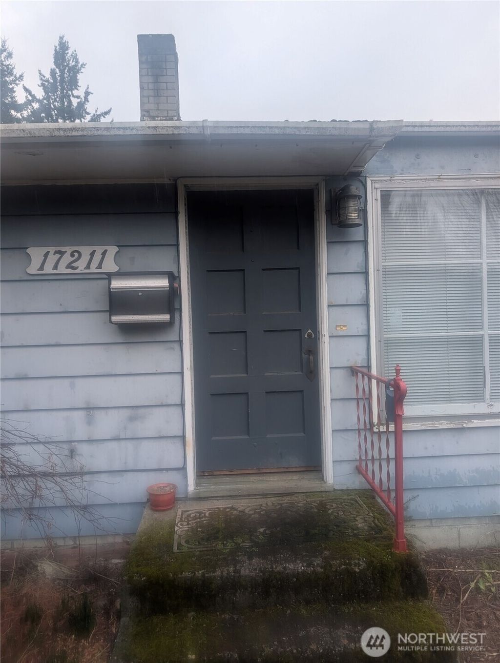 Photo of 17211 3rd Avenue NE, Shoreline, WA 98155 (MLS # 2479093)