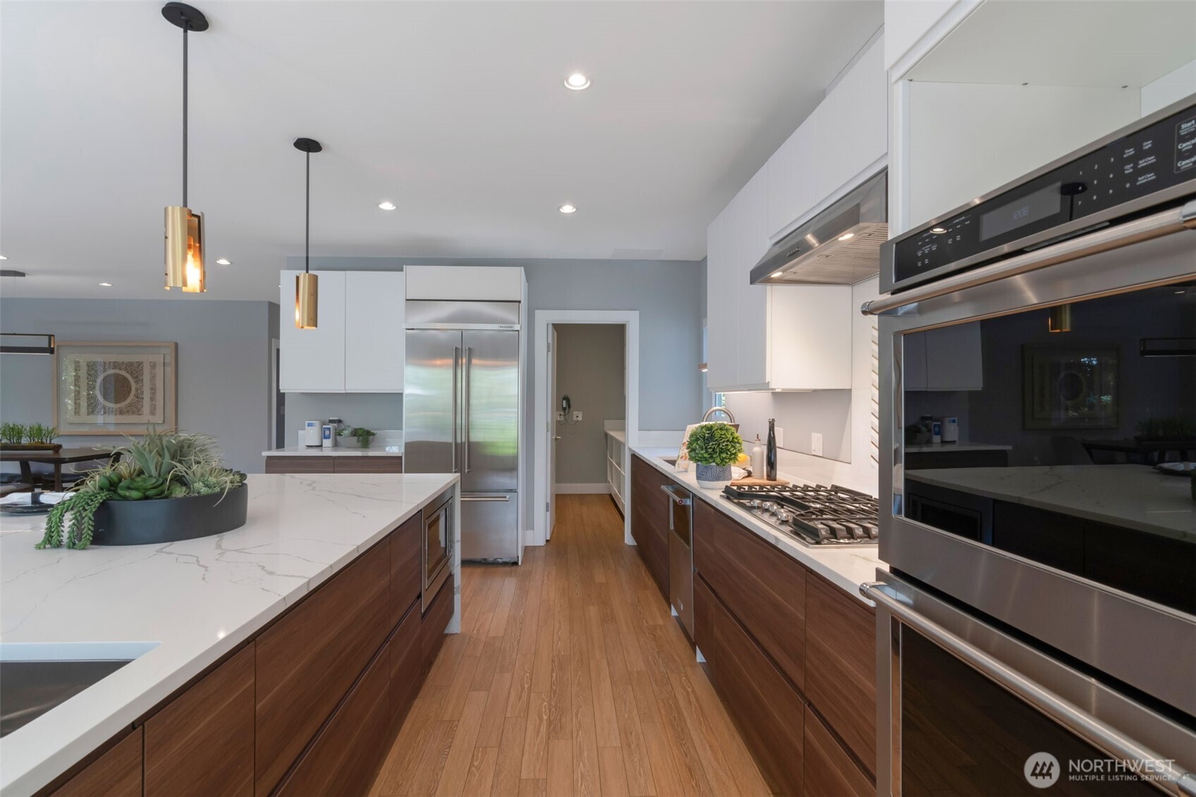 2561 NE 85th Street
