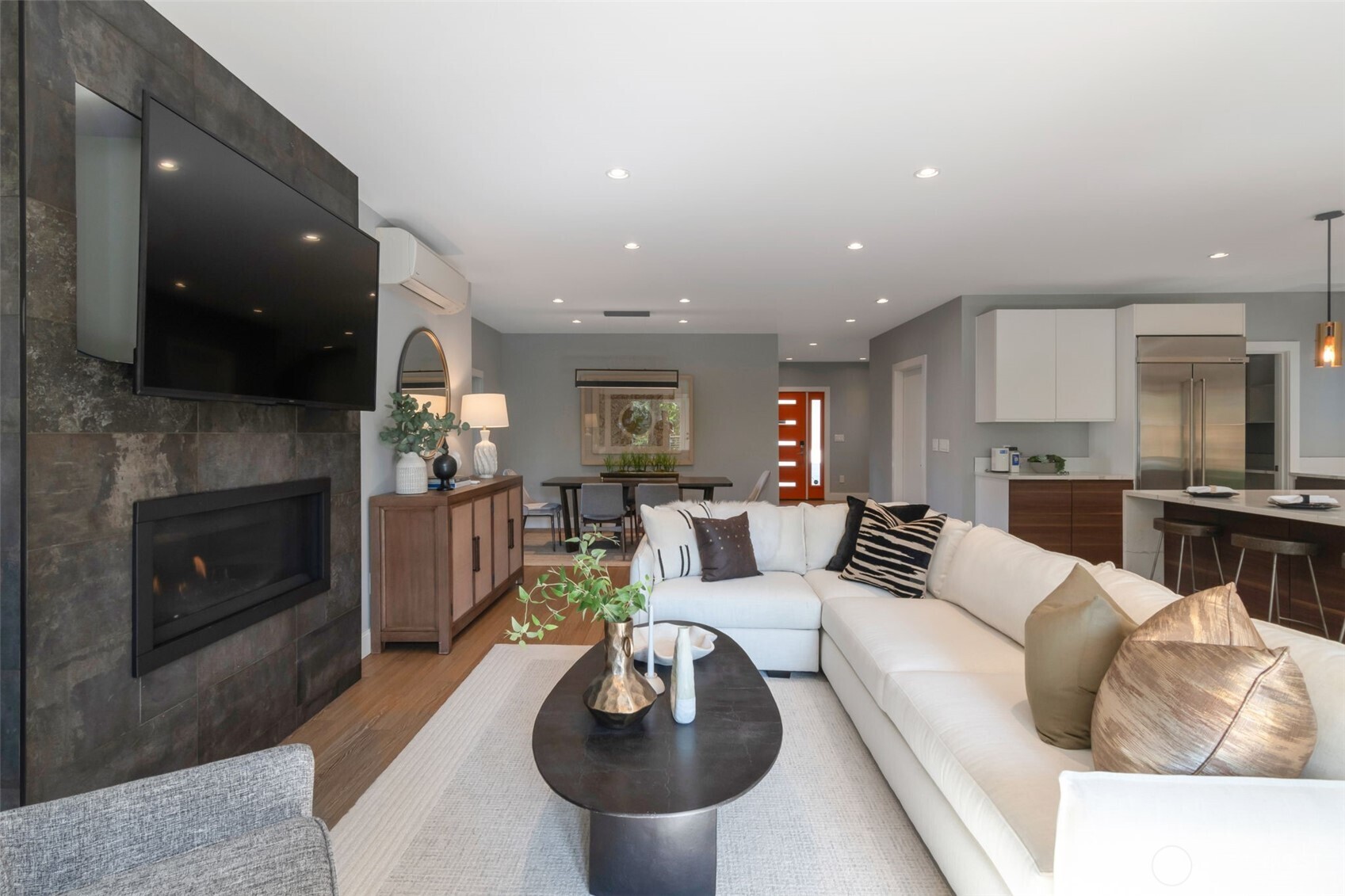 2561 NE 85th Street