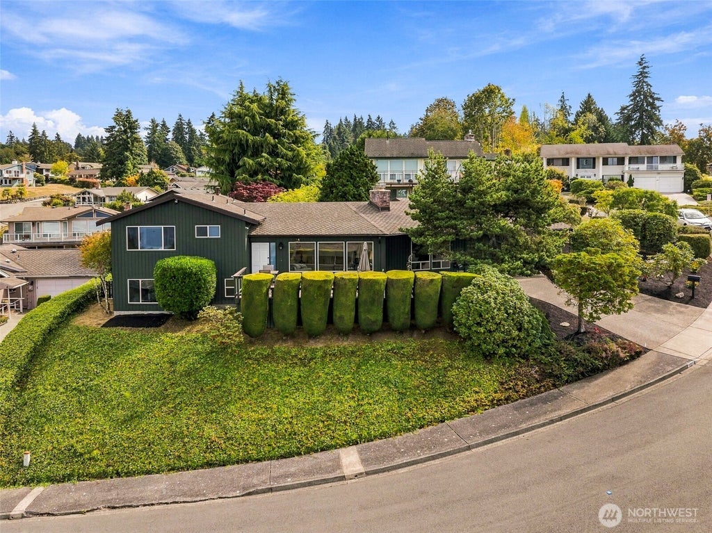 Photo of 1023 S 286th Place, Federal Way, WA 98003 (MLS # 2579433)