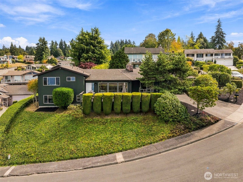 1023 S 286th Place