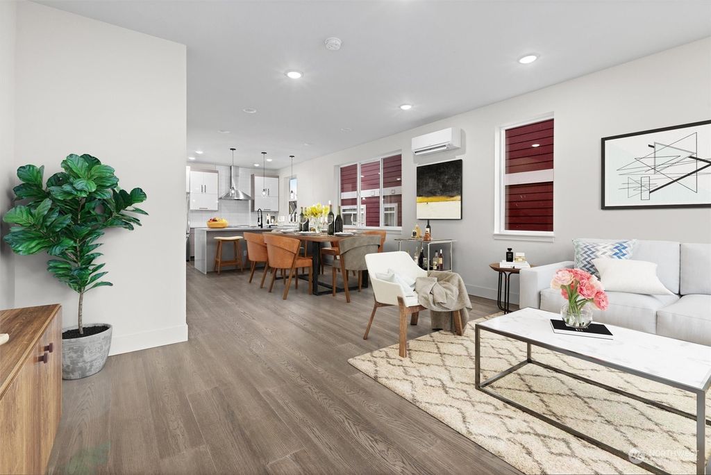 Photo of 530 25th Avenue S #B, Seattle, WA 98144 (MLS # 2041074)