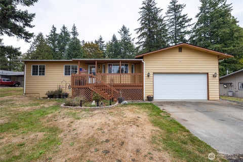 Photo of 9744 Vista Terrace, Blaine, WA 98230 (MLS # 2587244)