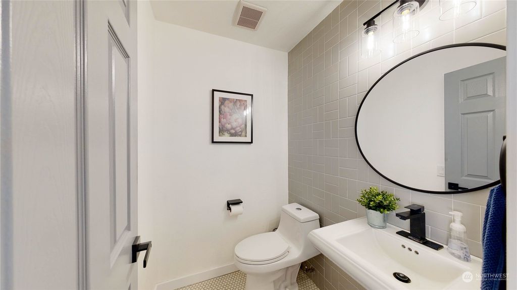 listing image 9367248646852872868