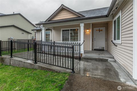 1507 E 3rd Way La Center WA 98629