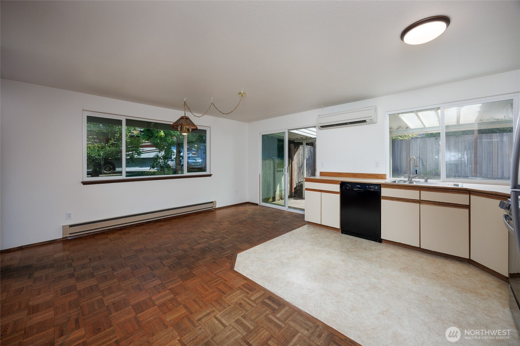 University Place, Washington 98467, United States, 3 Bedrooms Bedrooms, ,2 BathroomsBathrooms,Residential,Pending,223226