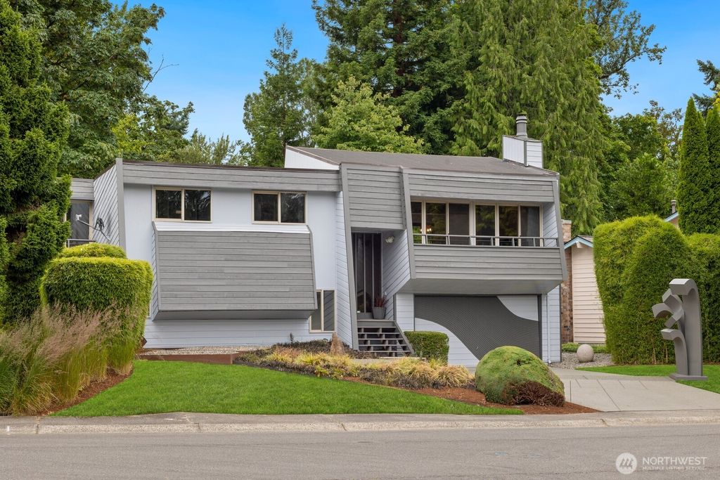 Photo of 4983 120th Avenue SE, Bellevue, WA 98006 (MLS # 2400360)
