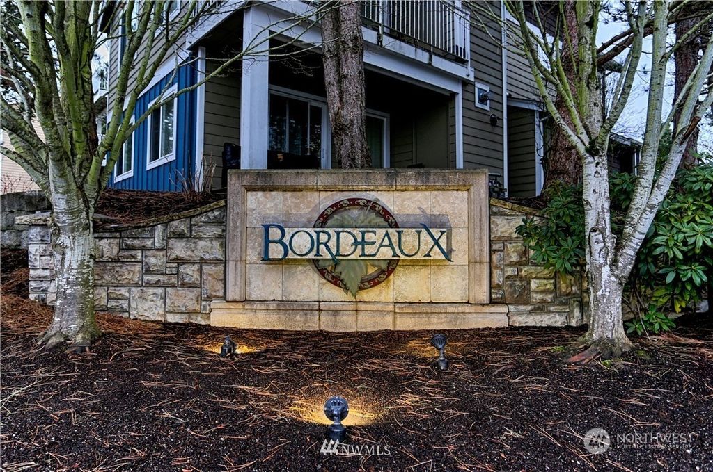 Photo of 710 240th Way SE #E103, Sammamish, WA 98074 (MLS # 2199459)