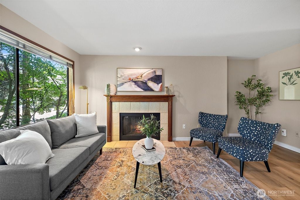 Photo of 140 Summit Avenue N #A6, Kent, WA 98030 (MLS # 2390905)