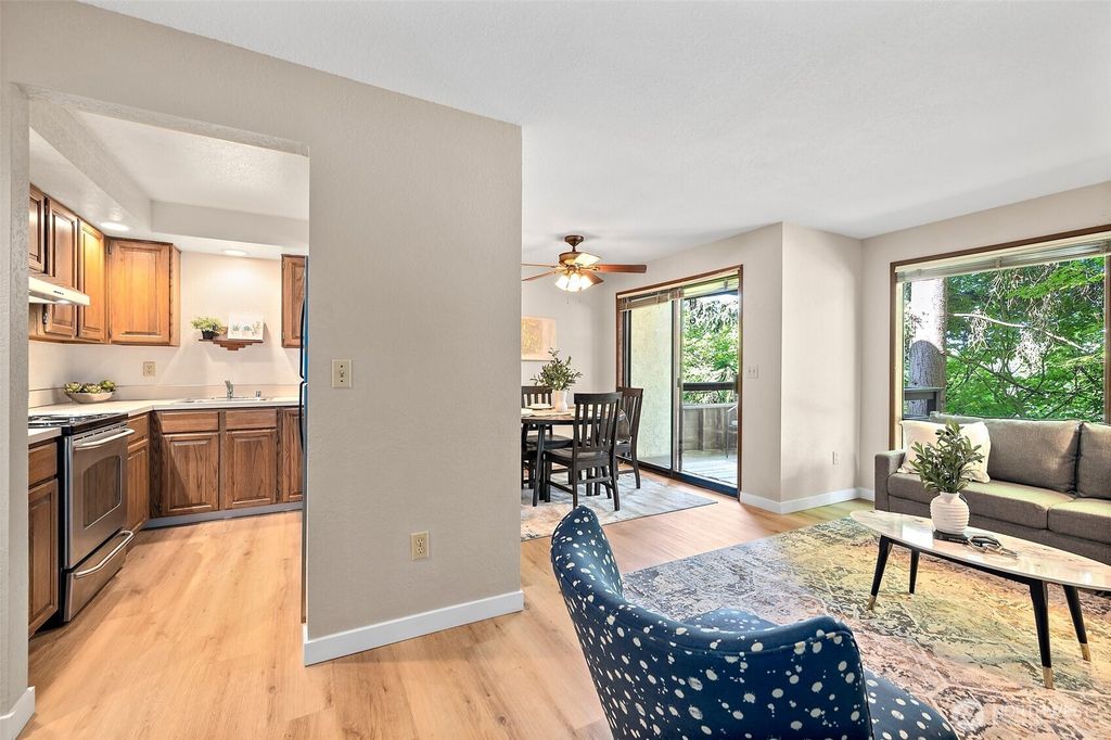 Photo of 140 Summit Avenue N #A6, Kent, WA 98030 (MLS # 2390905)
