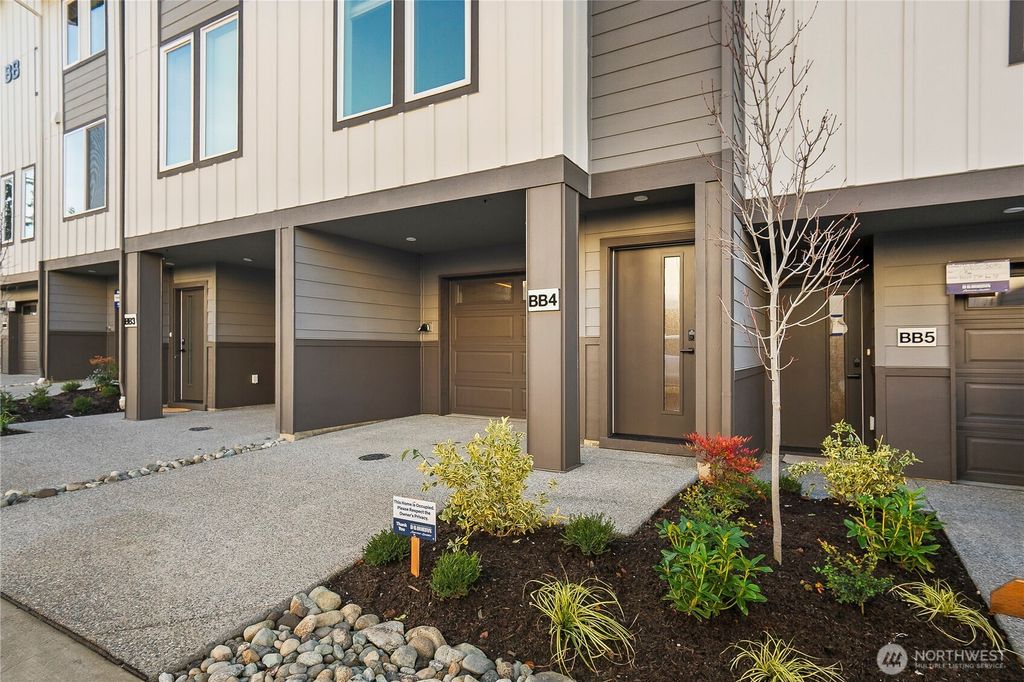 Photo of 14707 87th Ave SE Ave #BB4, Snohomish, WA 98296 (MLS # 2464845)