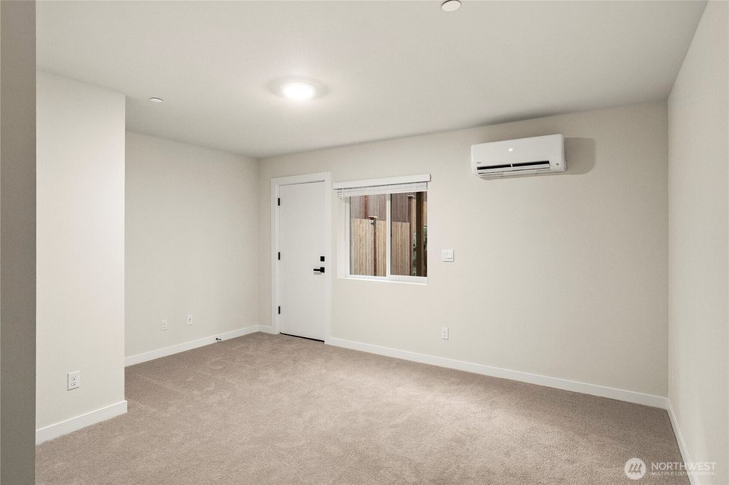 Photo of 14707 87th Ave SE Ave #BB4, Snohomish, WA 98296 (MLS # 2464845)