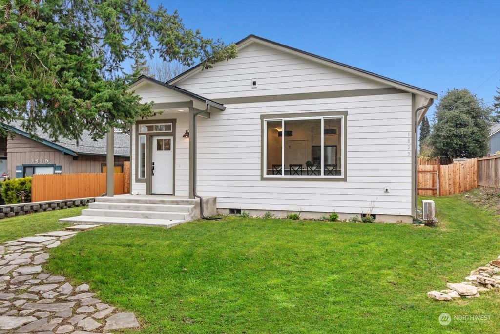 Photo of 1823 State Street, Everett, WA 98201 (MLS # 2209554)