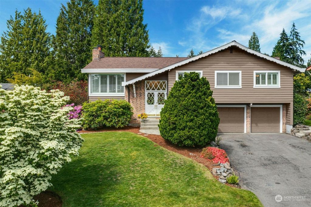 Photo of 12626 SE 62nd Street, Bellevue, WA 98006 (MLS # 2248486)