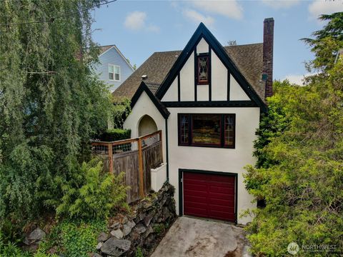 Photo of 315 N 46th ST, Seattle, WA 98103 (MLS # 2537374)