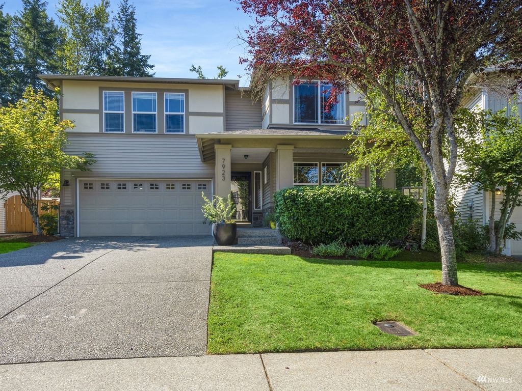 Photo of 7923 Cortland Avenue SE, Snoqualmie, WA 98065 (MLS # 1990809)