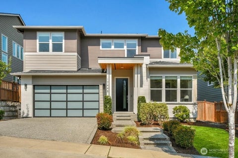 Photo of 17448 NE 122nd Street, Redmond, WA 98052 (MLS # 2573131)
