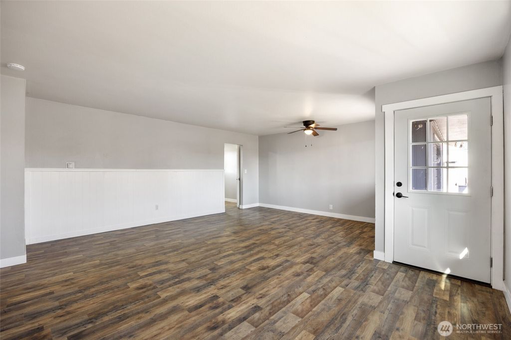 Photo of 1316 Pershing Road, Moses Lake, WA 98837 (MLS # 2483897)