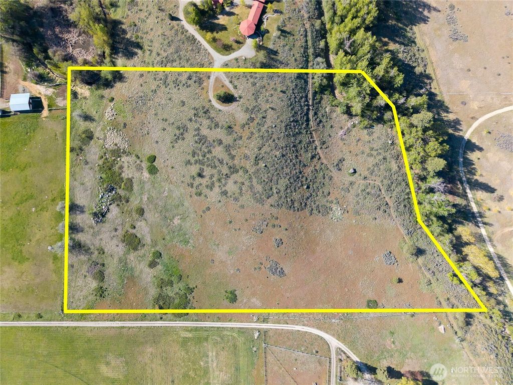 Photo of 265 East Chewuch Road, Winthrop, WA 98862 (MLS # 2519545)