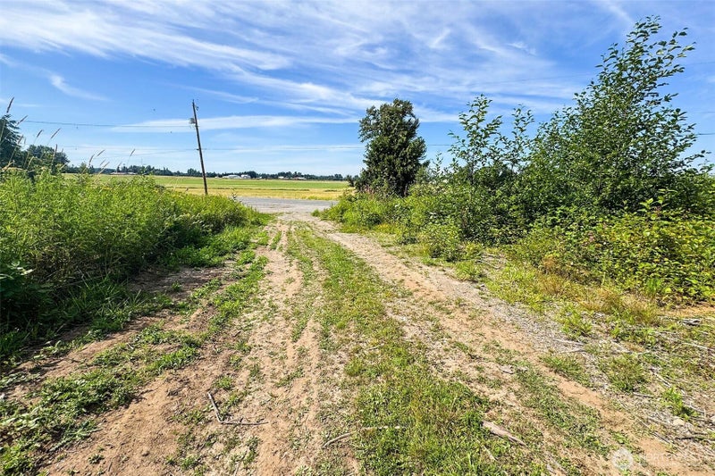 283 W Axton Road