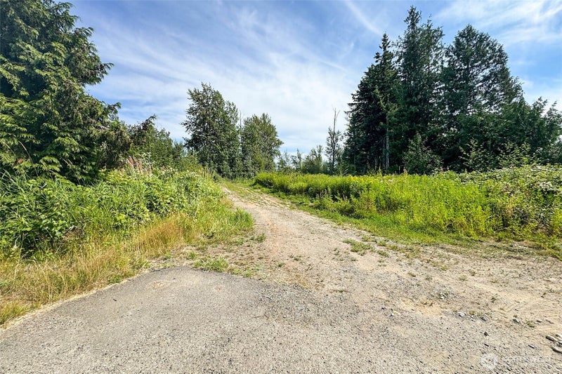 283 W Axton Road