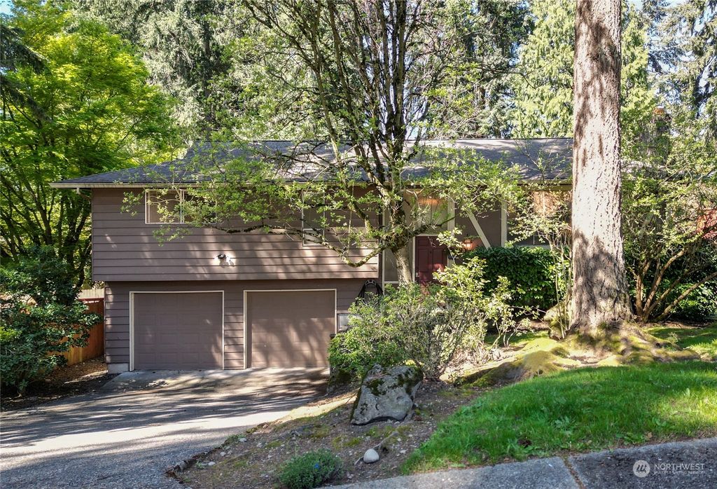 Photo of 13807 128th Avenue NE, Kirkland, WA 98034 (MLS # 2217648)