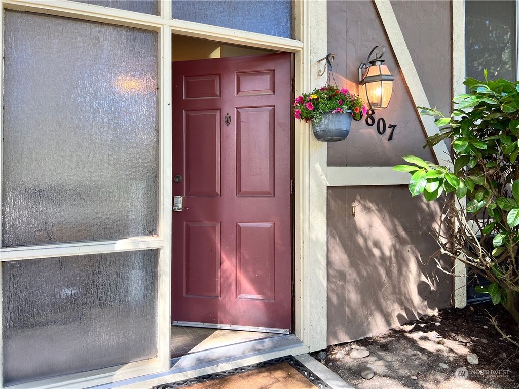 Photo of 13807 128th Avenue NE, Kirkland, WA 98034 (MLS # 2217648)