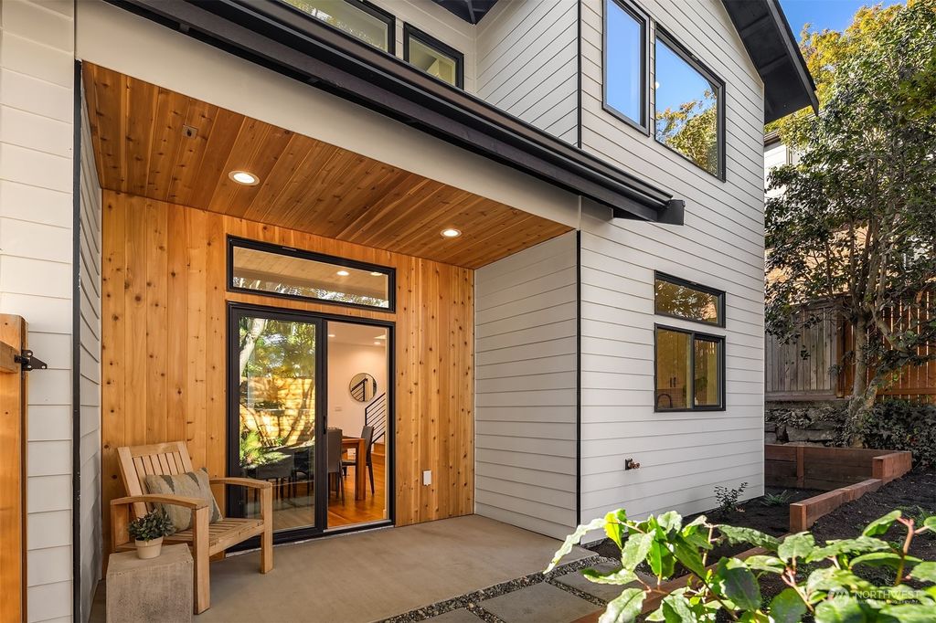 Photo of 3936 Corliss Avenue N, Seattle, WA 98103 (MLS # 2297696)