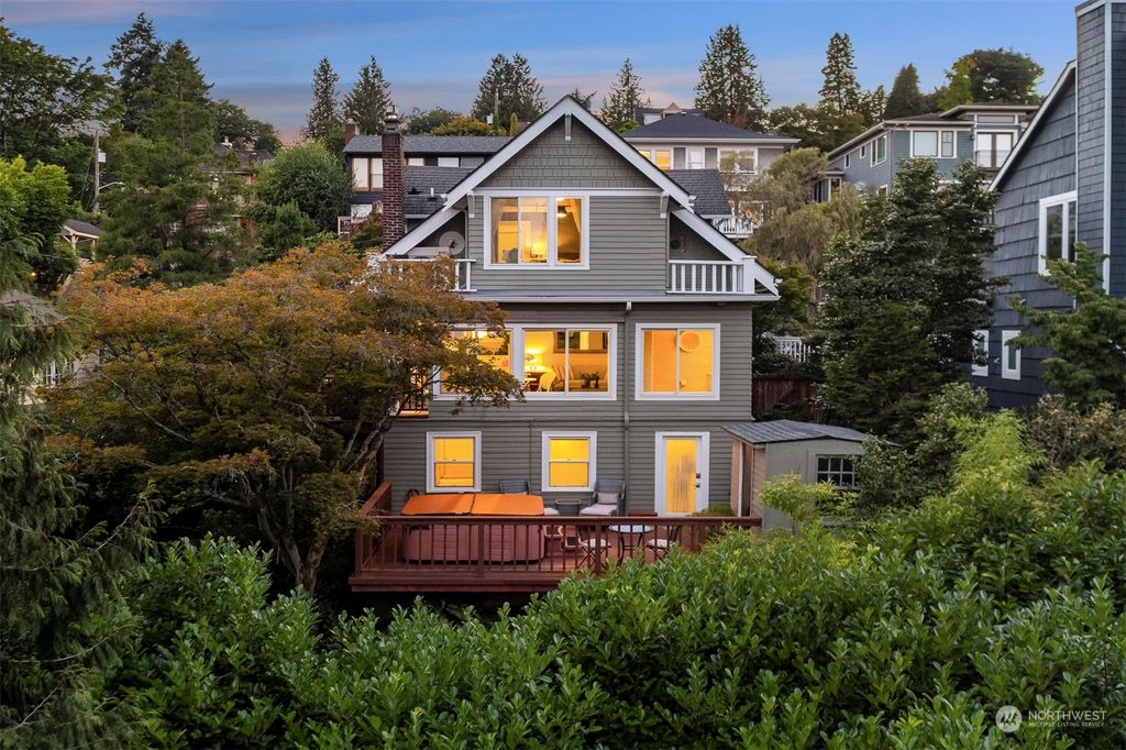 Photo of 1115 38th Avenue, Seattle, WA 98122 (MLS # 2141801)