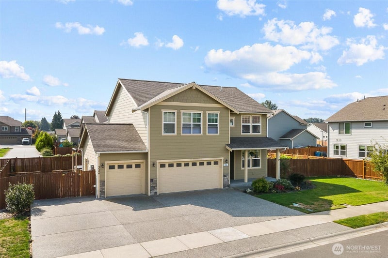 332 Cambridge Loop