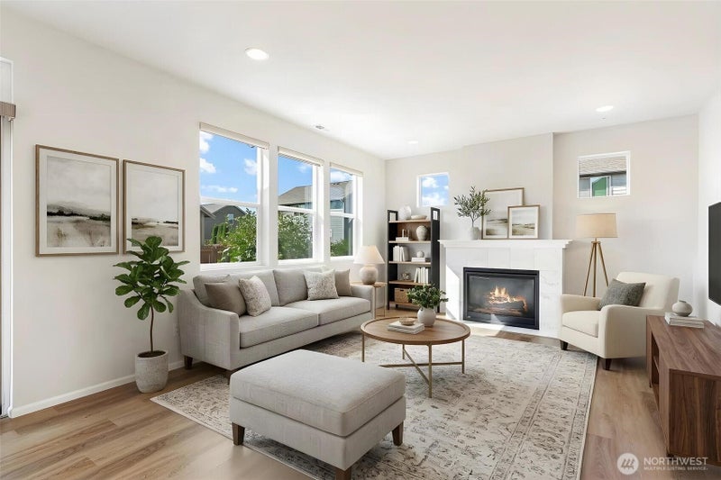 332 Cambridge Loop