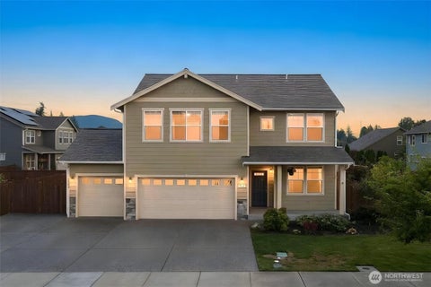 Photo of 332 Cambridge Loop, Sedro Woolley, WA 98284 (MLS # 2583289)