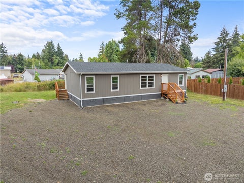 Photo of 2716 Vantage Avenue SW, Olympia, WA 98512 (MLS # 2540845)