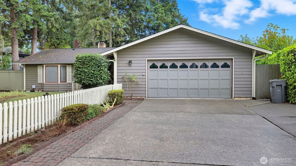 Photo of 2001 Camas Court SE, Renton, WA 98055 (MLS # 2442060)