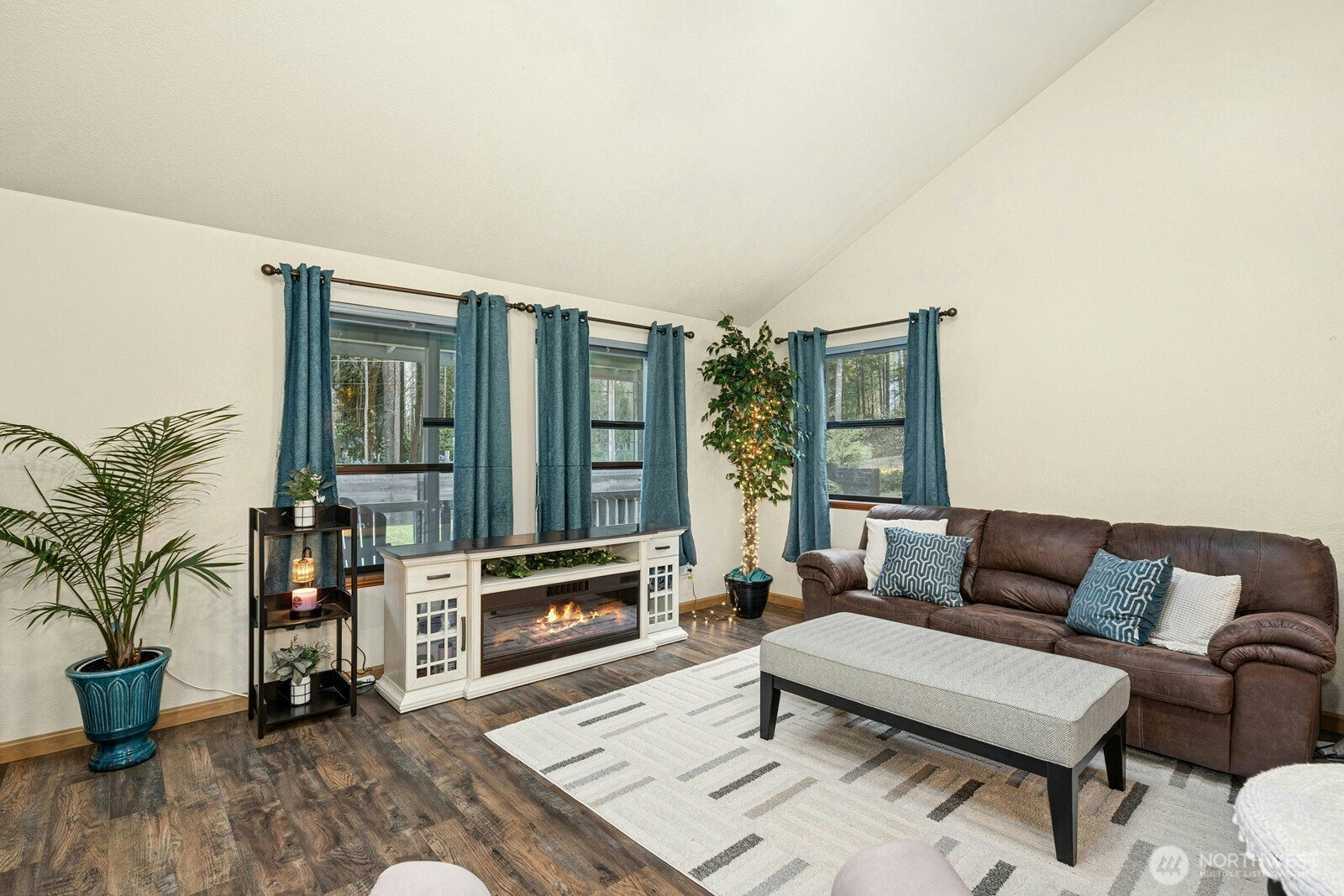 777 SE Lakeway Boulevard