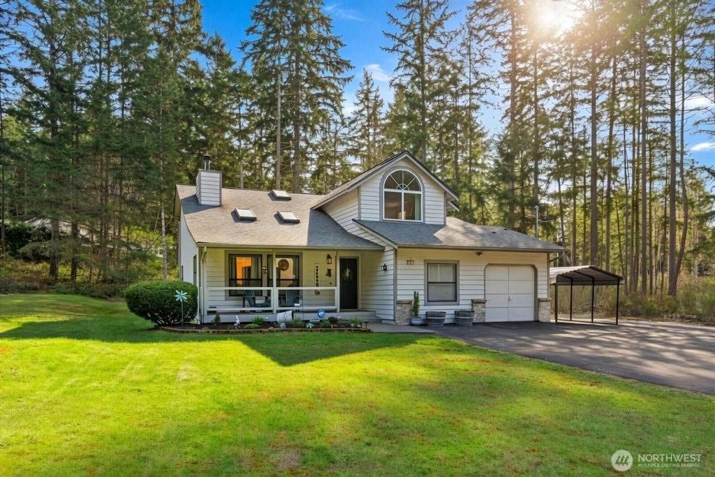 Photo of 777 SE Lakeway Boulevard, Port Orchard, WA 98367 (MLS # 2472415)