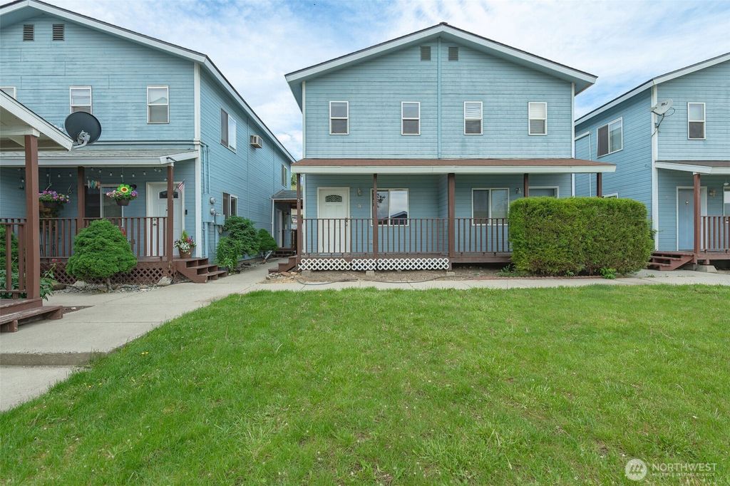 Photo of 191 Terminal Avenue #5, Wenatchee, WA 98801 (MLS # 2520432)