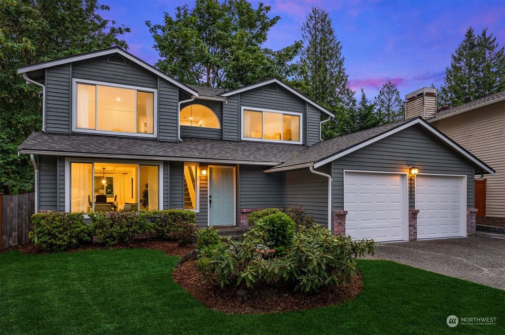 Photo of 15002 87th Avenue NE, Kenmore, WA 98028 (MLS # 2247505)