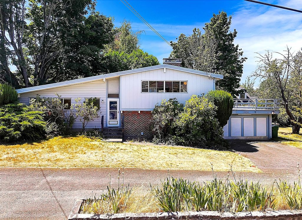Photo of 19434 Normandy Park Drive SW, Normandy Park, WA 98166 (MLS # 2138066)