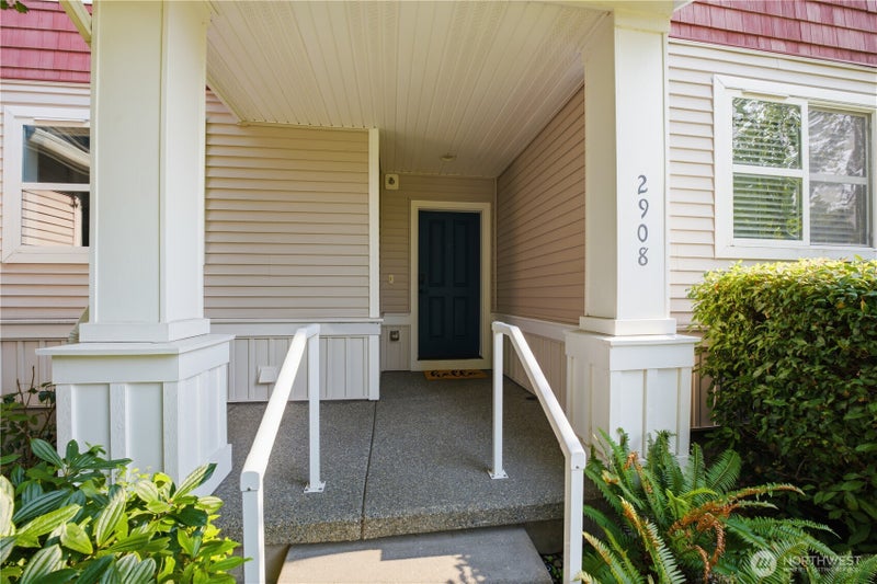 2908 SW Raymond Street