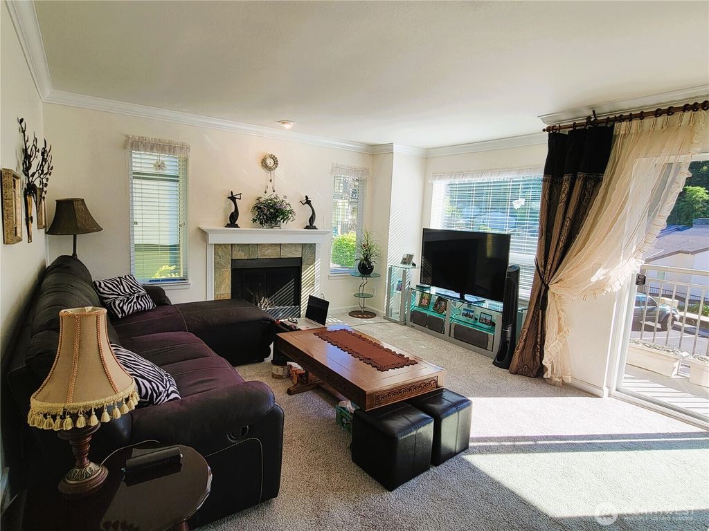 Photo of 31500 33rd Place SW #H101, Federal Way, WA 98023 (MLS # 2385960)