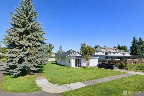 Photo of 6830 S Bell Street, Tacoma, WA 98408 (MLS # 2489110)