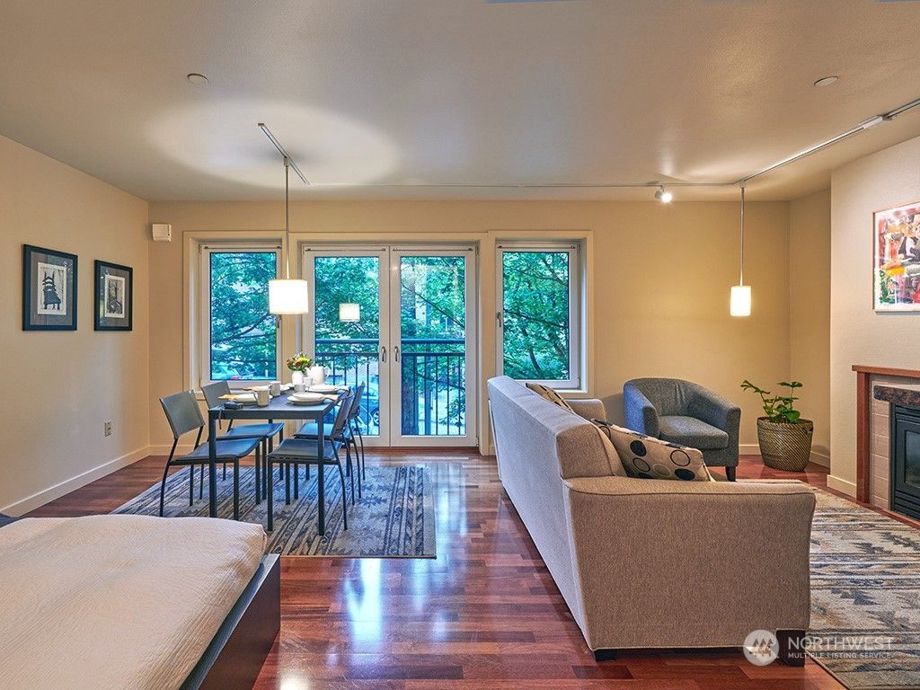 Photo of 701 1st Avenue N #206, Seattle, WA 98109 (MLS # 2034532)