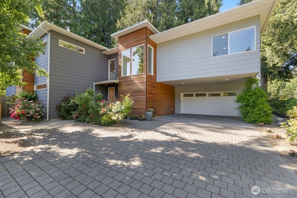 Photo of 11217 110th Avenue NE, Kirkland, WA 98033 (MLS # 2530299)